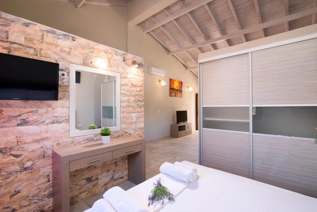 Olive Land Villas يميناريا الغرفة الصورة