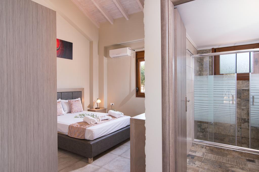 Olive Land Villas يميناريا الغرفة الصورة